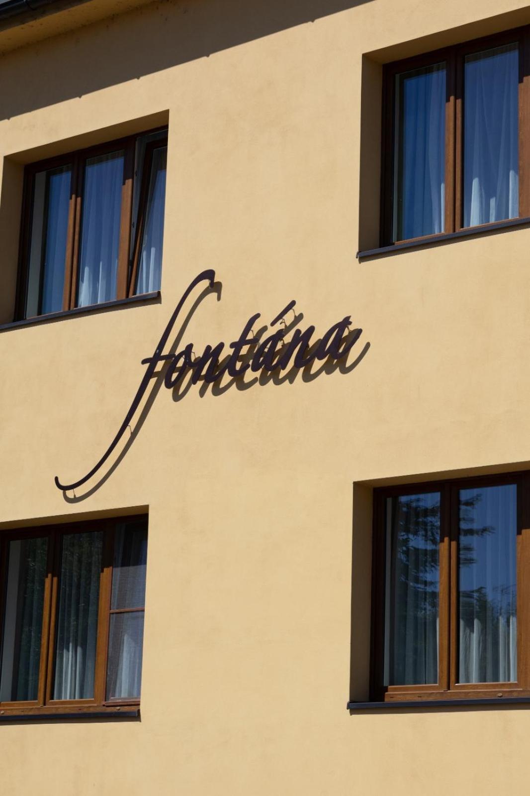 Pension Fontana Poděbrady Exterior foto